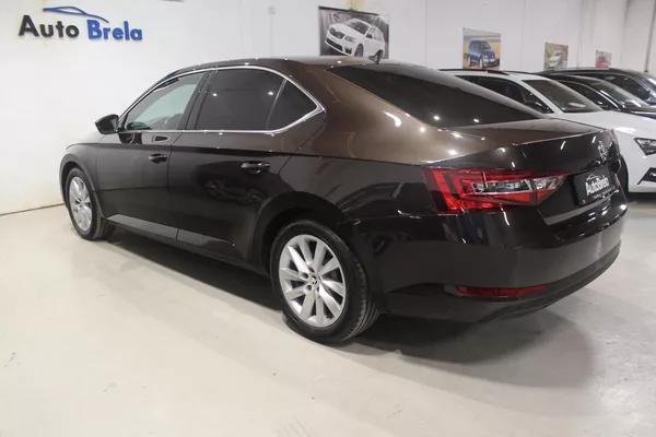 Škoda Superb 2.0TDI DSG STYLE+ Navi LED - foto 10