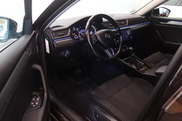 Škoda Superb 2.0TDI DSG STYLE+ Navi LED - foto 15