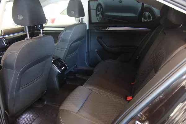 Škoda Superb 2.0TDI DSG STYLE+ Navi LED - foto 20