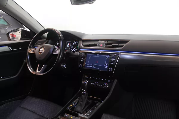 Škoda Superb 2.0TDI DSG STYLE+ Navi LED - foto 28