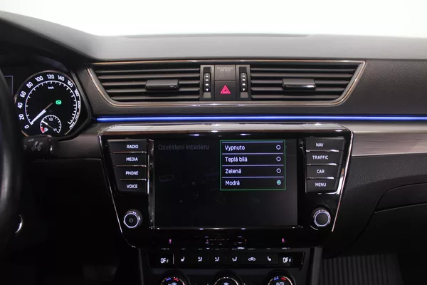 Škoda Superb 2.0TDI DSG STYLE+ Navi LED - foto 34