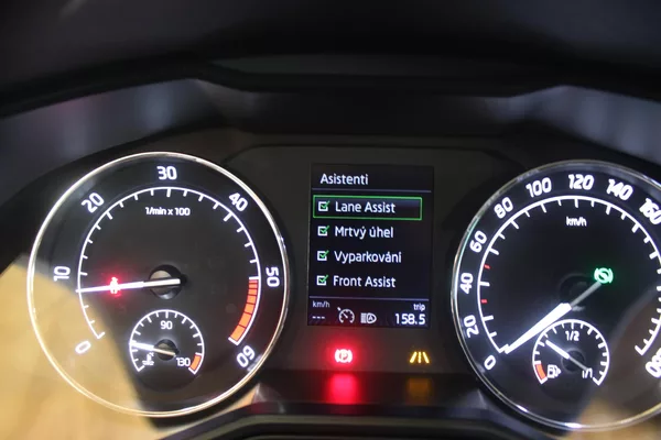 Škoda Superb 2.0TDI DSG STYLE+ Navi LED - foto 42