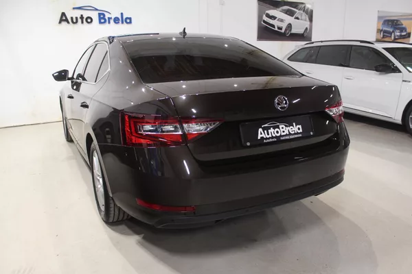 Škoda Superb 2.0TDI DSG STYLE+ Navi LED - foto 8