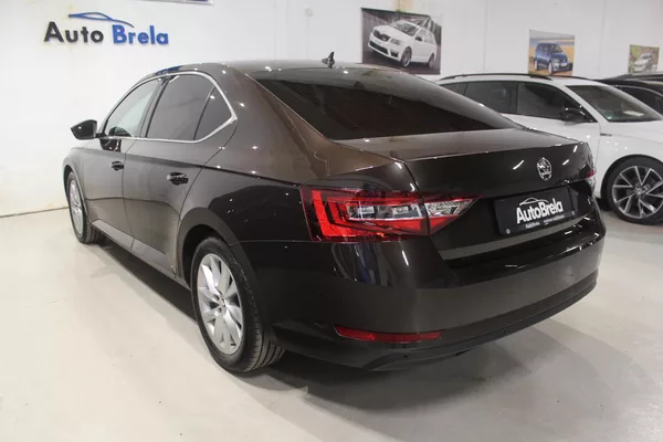Škoda Superb 2.0TDI DSG STYLE+ Navi LED - foto 9