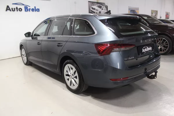 Škoda Octavia IV 2.0TDI DSG Display LED - foto 10