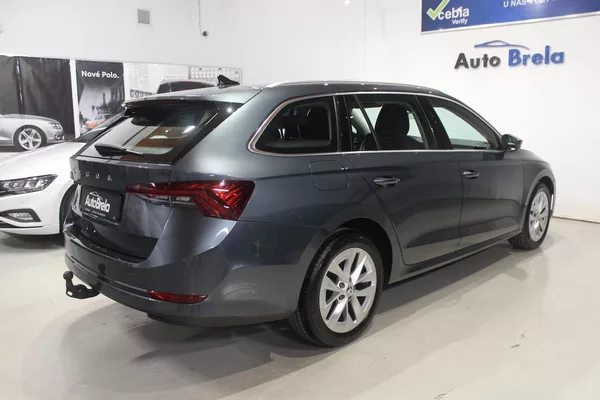 Škoda Octavia IV 2.0TDI DSG Display LED - foto 13