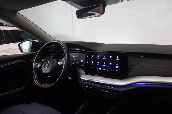 Škoda Octavia IV 2.0TDI DSG Display LED - foto 25