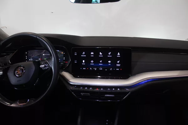 Škoda Octavia IV 2.0TDI DSG Display LED - foto 27