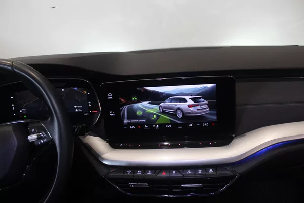 Škoda Octavia IV 2.0TDI DSG Display LED - foto 31