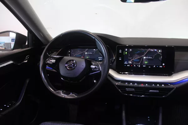 Škoda Octavia IV 2.0TDI DSG Display LED - foto 34