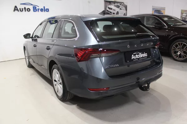 Škoda Octavia IV 2.0TDI DSG Display LED - foto 9