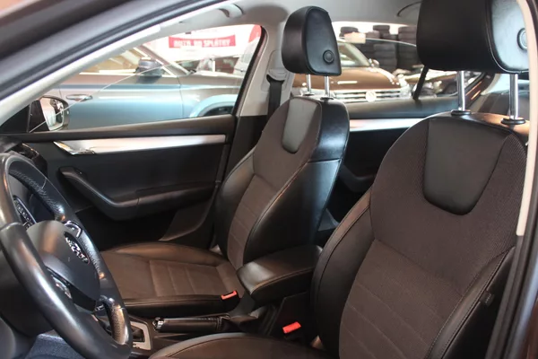 Škoda Octavia 1.2TSI DSG Elegance - foto 15