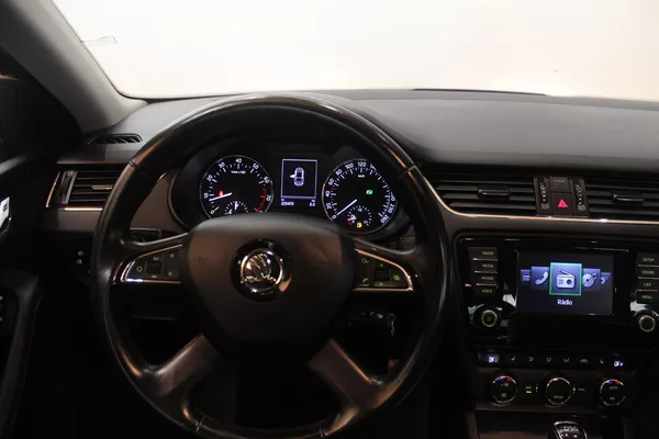 Škoda Octavia 1.2TSI DSG Elegance - foto 28