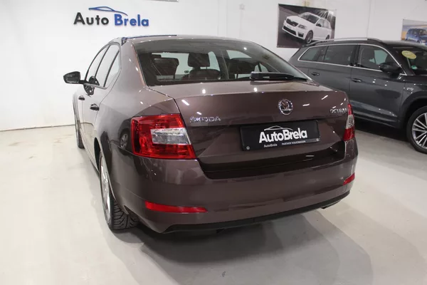 Škoda Octavia 1.2TSI DSG Elegance - foto 8