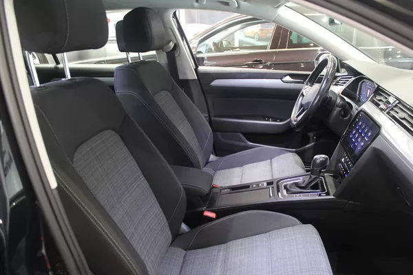 Volkswagen Passat 2.0TDI DSG Display LED - foto 20