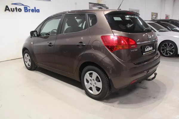 Kia Venga 1.4 66kW Klima ČR - foto 10