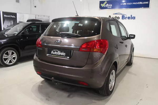 Kia Venga 1.4 66kW Klima ČR - foto 12