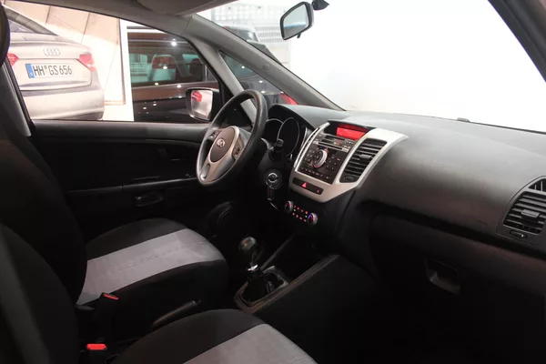 Kia Venga 1.4 66kW Klima ČR - foto 20