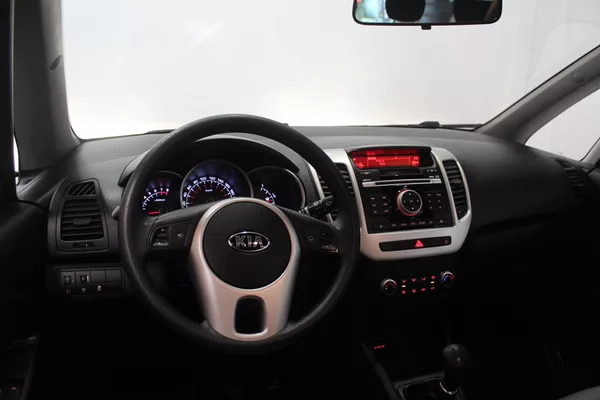 Kia Venga 1.4 66kW Klima ČR - foto 27