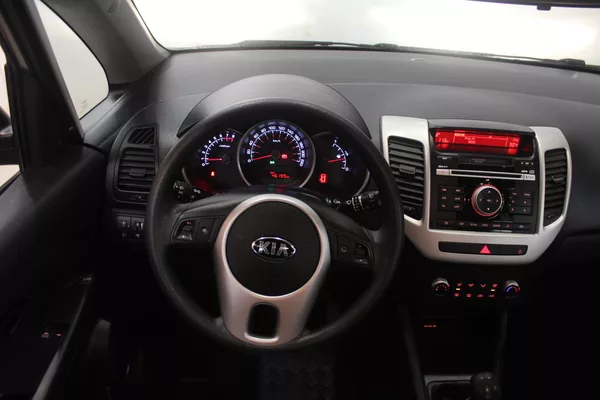 Kia Venga 1.4 66kW Klima ČR - foto 28
