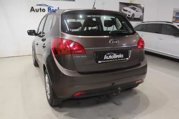 Kia Venga 1.4 66kW Klima ČR - foto 8
