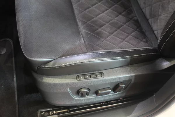 Škoda Superb 2.0TDI DSG Sport-Line Tažné - foto 17