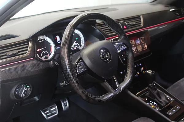 Škoda Superb 2.0TDI DSG Sport-Line Tažné - foto 19