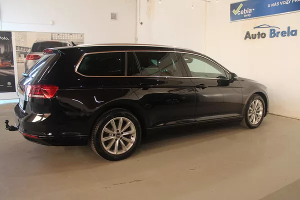 Volkswagen Passat 2.0TDI DSG Display Tažné - foto 15