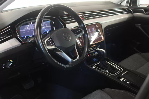 Volkswagen Passat 2.0TDI DSG Display Tažné - foto 17