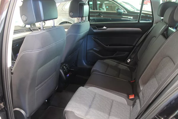 Volkswagen Passat 2.0TDI DSG Display Tažné - foto 20