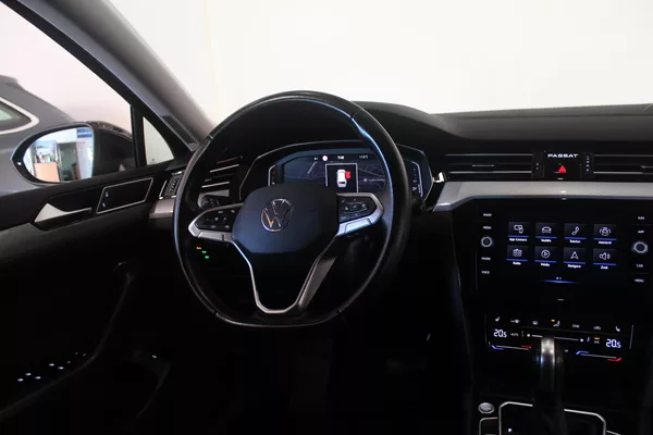 Volkswagen Passat 2.0TDI DSG Display Tažné - foto 28