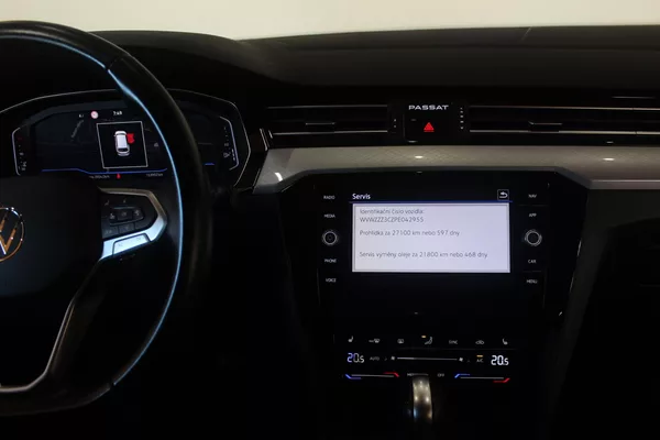 Volkswagen Passat 2.0TDI DSG Display Tažné - foto 32