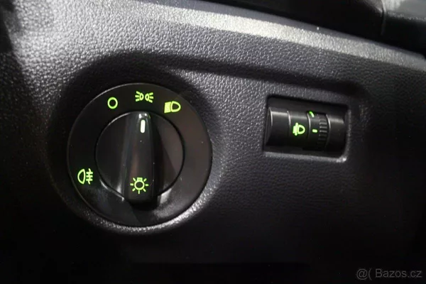 Škoda Fabia 1.2 HTP, 67 000km,servis Škoda - foto 13