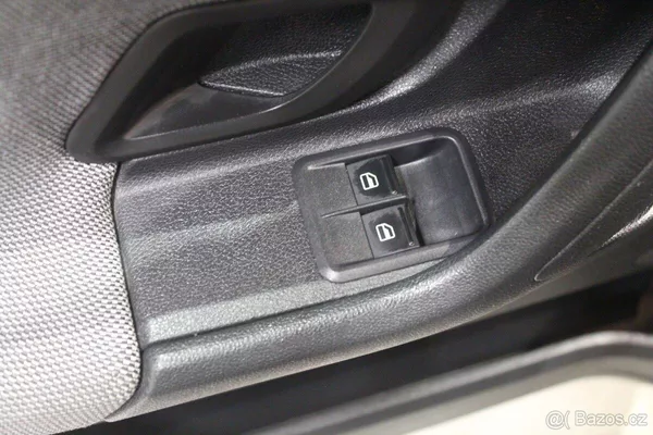 Škoda Fabia 1.2 HTP, 67 000km,servis Škoda - foto 6