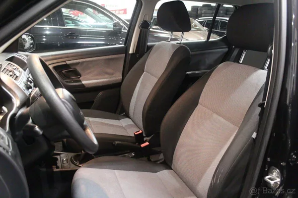 Škoda Fabia 1.2 HTP, 67 000km,servis Škoda - foto 7