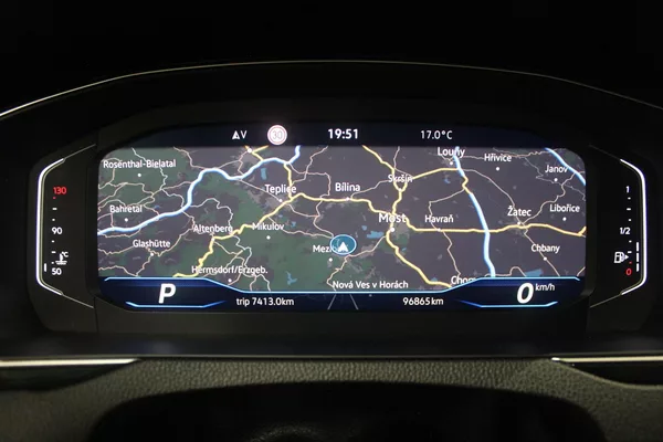 Volkswagen Passat 110kW, Tažné, Nezávislé topení - foto 19