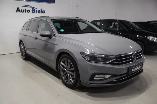 Volkswagen Passat R-Line 110kW,Webasto,360,Tažné
