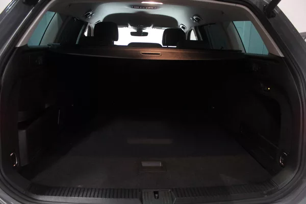 Volkswagen Passat R-Line 110kW,Webasto,360,Tažné - foto 10