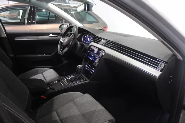 Volkswagen Passat R-Line 110kW,Webasto,360,Tažné - foto 13
