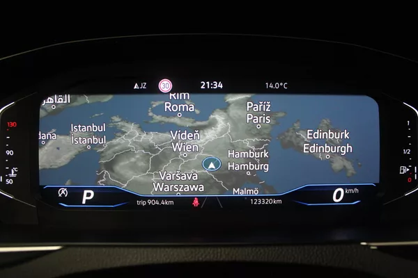 Volkswagen Passat R-Line 110kW,Webasto,360,Tažné - foto 20