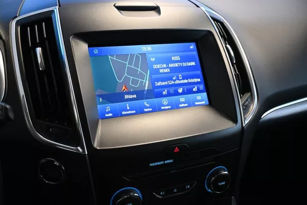 Ford S-MAX 2.0 LED Kamera Tažné 8AT ECOBL - foto 16