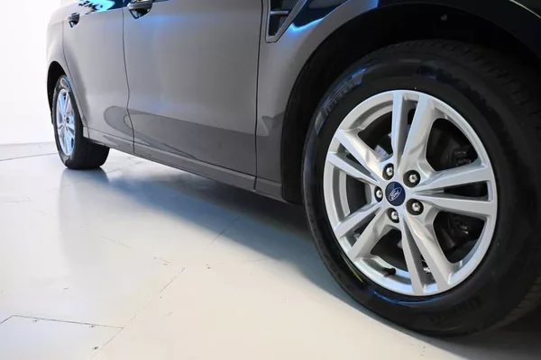 Ford S-MAX 2.0 LED Kamera Tažné 8AT ECOBL - foto 32