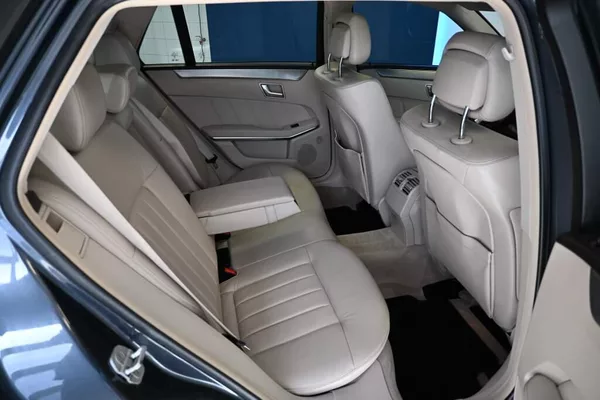 Mercedes-Benz Třídy E 2.2 250T Avantgarde LED CDI - foto 9