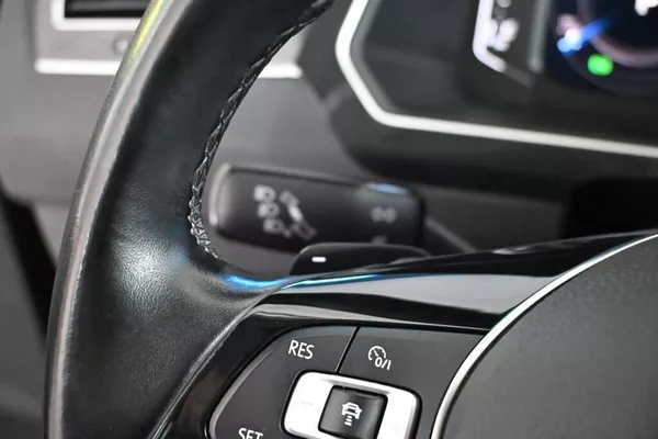 Volkswagen Tiguan 2.0 4Motion LED Matrix DSG ACC - foto 14
