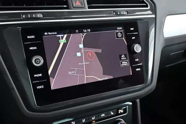 Volkswagen Tiguan 2.0 4Motion LED Matrix DSG ACC - foto 16