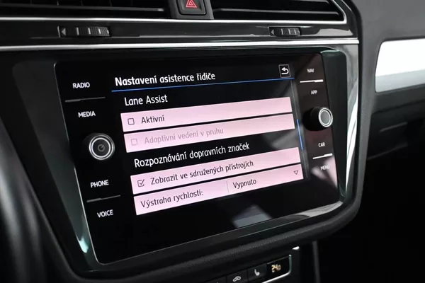 Volkswagen Tiguan 2.0 4Motion LED Matrix DSG ACC - foto 20