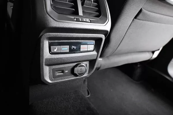 Volkswagen Tiguan 2.0 4Motion LED Matrix DSG ACC - foto 26