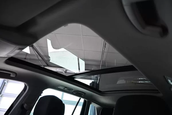 Volkswagen Tiguan 2.0 4Motion LED Matrix DSG ACC - foto 28
