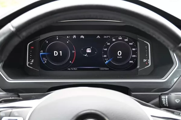 Volkswagen Tiguan 2.0 4Motion LED Matrix DSG ACC - foto 29
