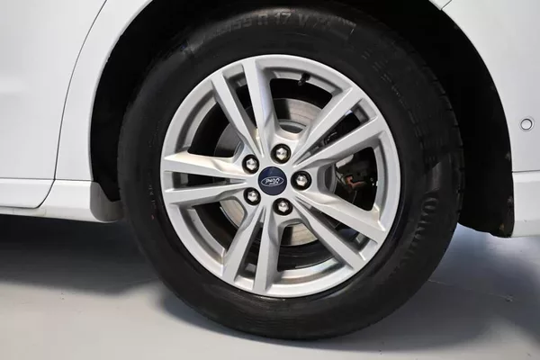 Ford S-MAX 2.0 140 KW LED ACC SONY 8AT EC - foto 32